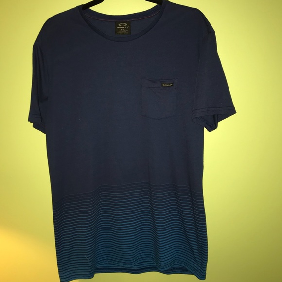 Oakley Other - Men’s Large Oakley pocket t-Shirt